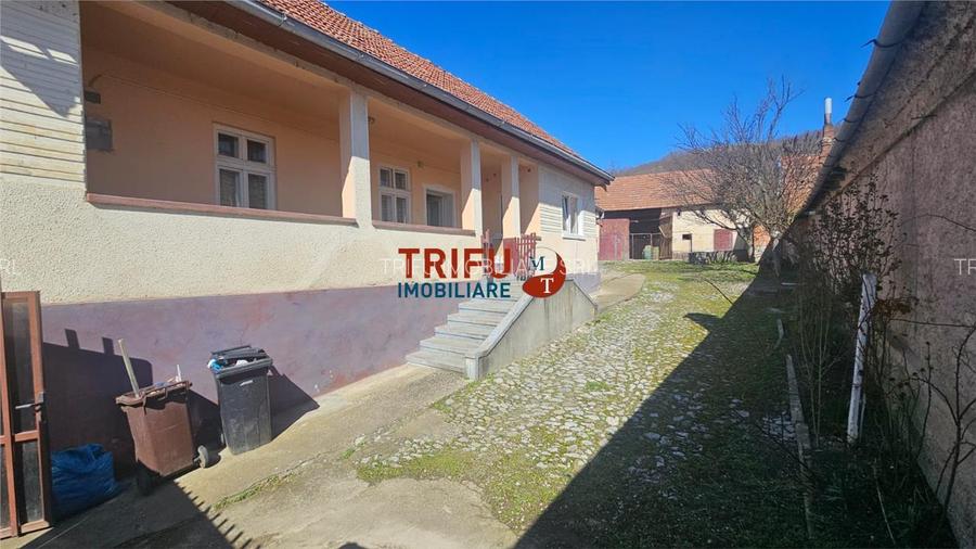 Casa de vanzare in Bucerdea Vinoasa cu teren de 2084 mp - 2