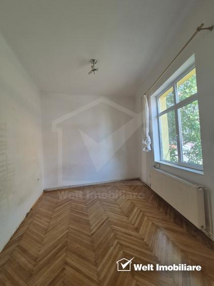 Apartament 3 camere semidecomandate, Centru, terasa, curte
