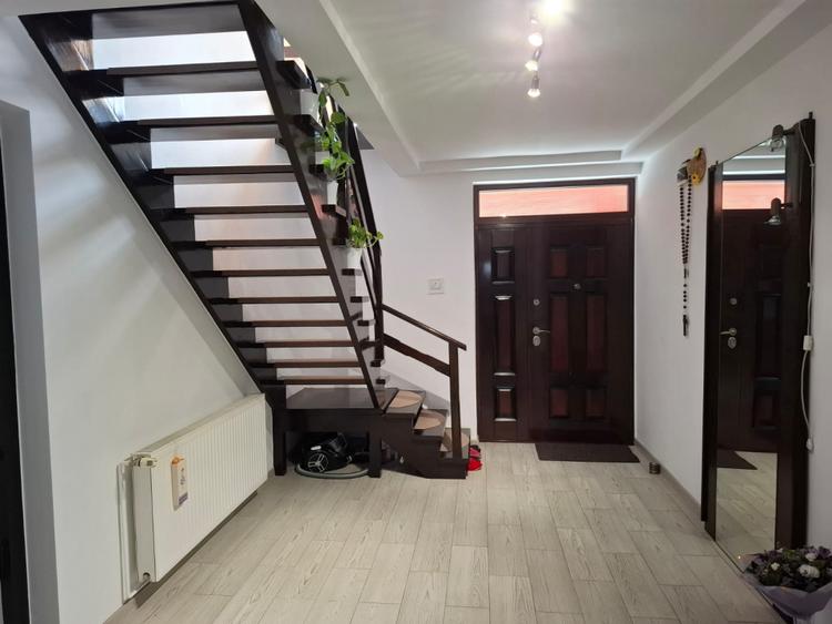Vila 6 camere P+M in Nadlac
