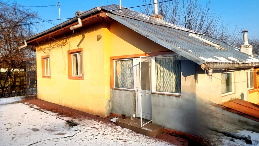 Casă individuală cu teren generos ,900 mp în Lipănești - 4