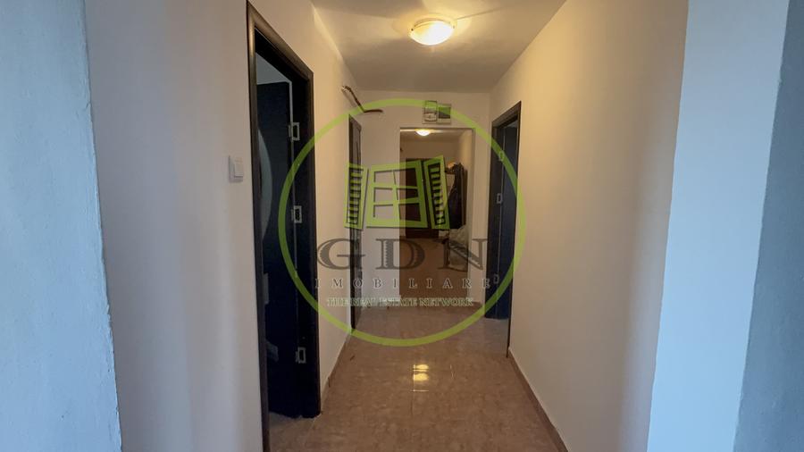 Apartament 3 camere, decomandat, 70.4 mp, Calea Bucuresti, Zona Institut