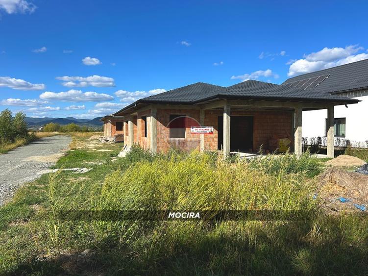 Casă nouă cu 4 camere LA ROSU si 550m2 teren Mocira, Maramureș