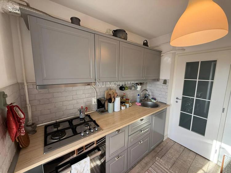 2 camere D- Pacurari- Canta -48 mp- renovat - 108900 euro - 2