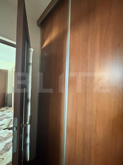 Apartament 3 camere, etaj intermediar, Oltet, Tractorul