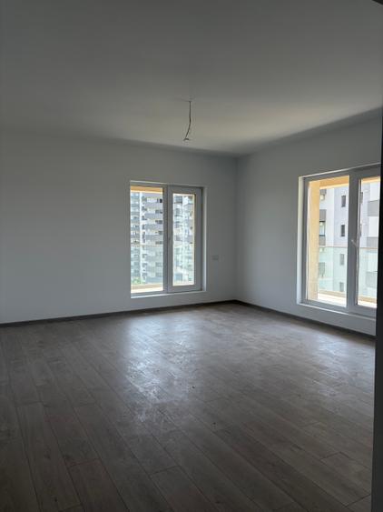 Apartament 2 camere,finalizat,mutare imediata,centrala proprie,vedere catre Lac