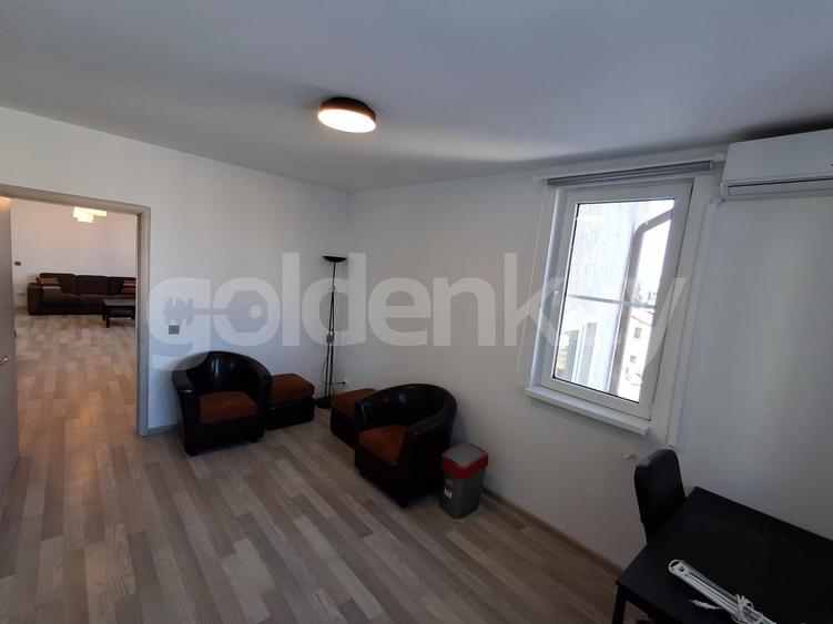 Apartament cu 3 camere pretabil pentru birouri
