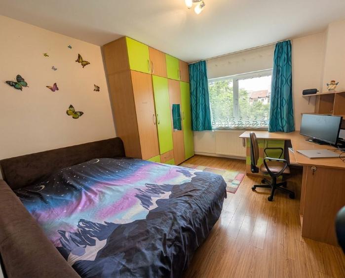 Proprietar 4 camere decomandat 92mp util in Steaua