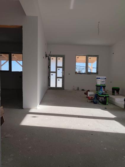 FARA COMISION casa 3 camere PARTER + pod Mansardabil cu placa beci LA CHEIE