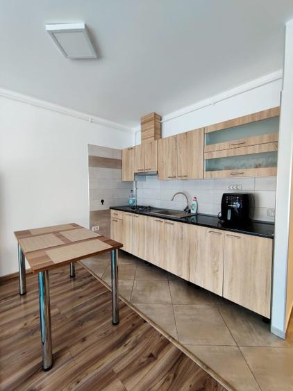 Proprietar închiriez apartament cu două camere.