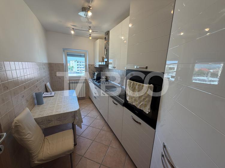 Apartament 3 camere complet renovat mobilat si utilat zona 1 Decembrie
