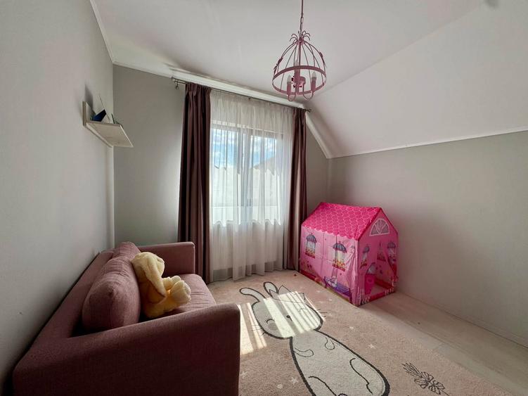 CASĂ INDIVIDUALĂ | GIROC | 5 CAMERE | 100 MP UTILI | TEREN 250 MP