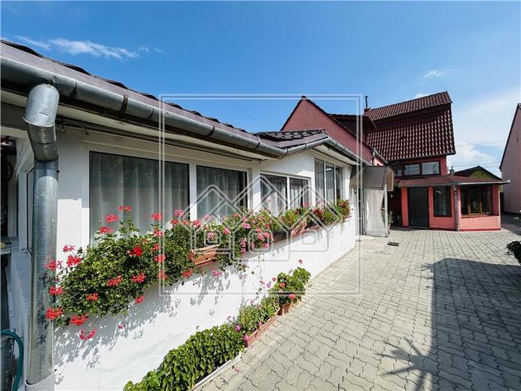 Casa individuala, teren mare, 260 mp utili, Sura Mica