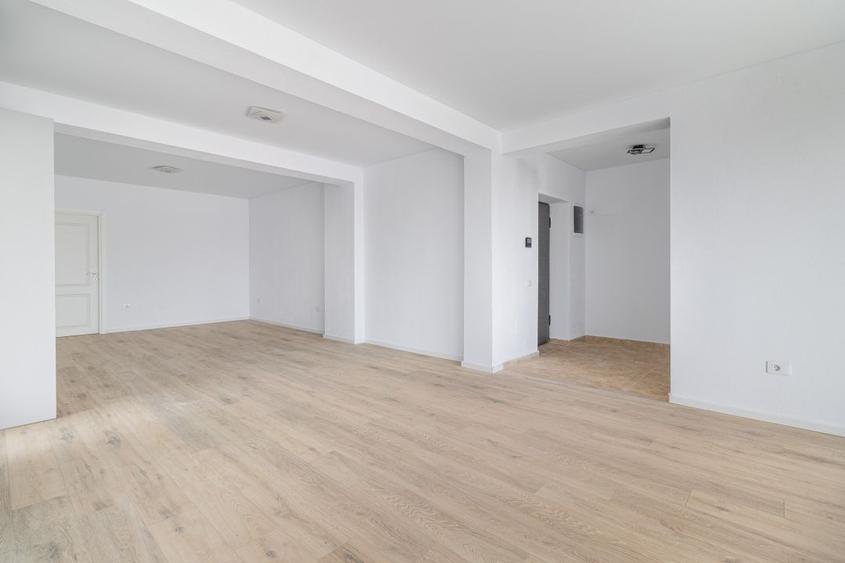 Penthouse 5 camere Green City