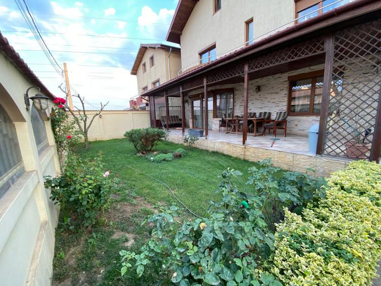 Dobroesti | Vila 8 Camere | P+1+M+P | TEREN 360 Mp | Constructie 2008