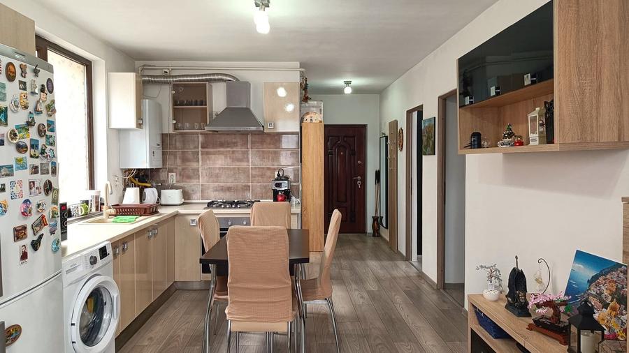 Apartament 3 camere Floresti cu parcare