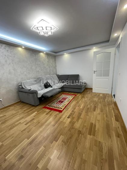 Targu Cucu-Palatul de Justitie-2 Camere Decomandat Renovat-bloc tip VILA