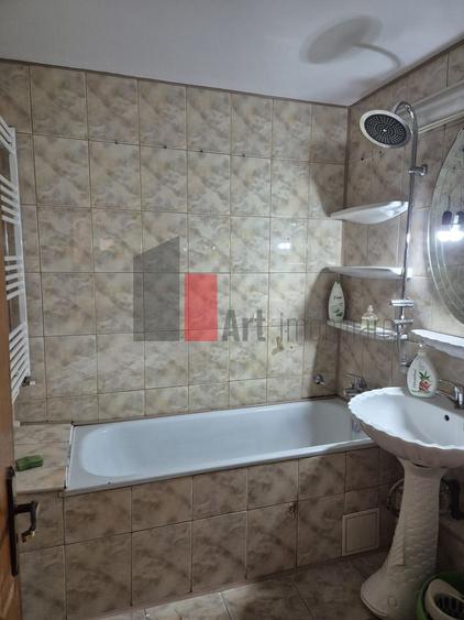 Vanzare apartament 4 camere Lujerului