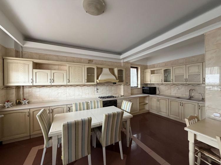 Apartament 4 camere in Vila zona Herastrau