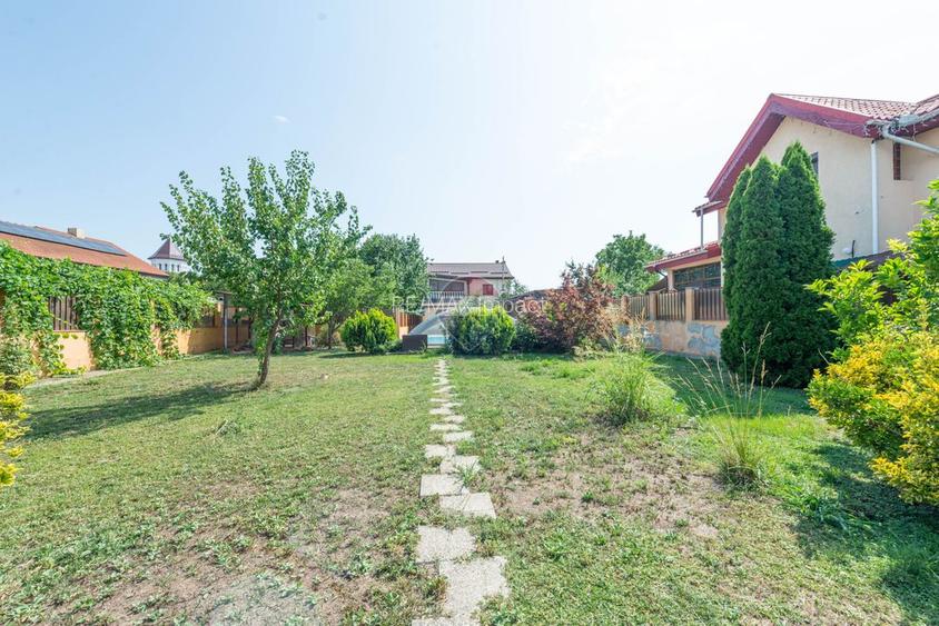 Vila de vanzare 240 mp utili, piscina, teren 1000 mp, central Calarasi - 36