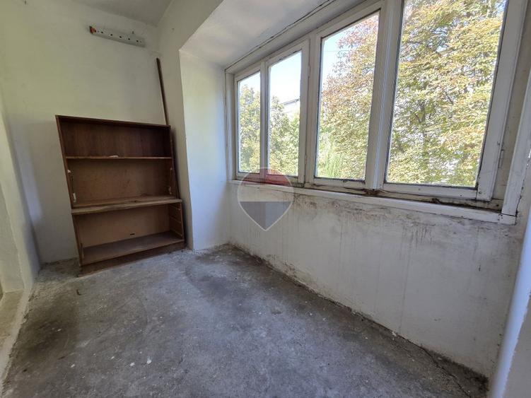 Apartament cu 3 camere str. Alexandru Vlahuta
