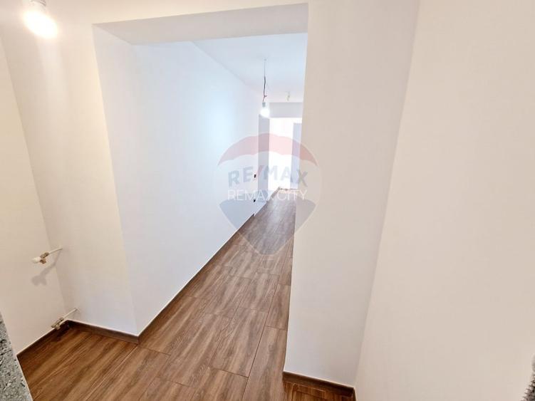 Casă / Vilă cu 8 camere de vânzare în zona Balaur - 31