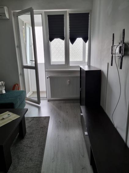 Apartament 2 camere etaj 2 calea Grivitei metrou Basarab