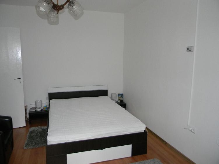 Garsoniera Racadau,bloc de apartamente!