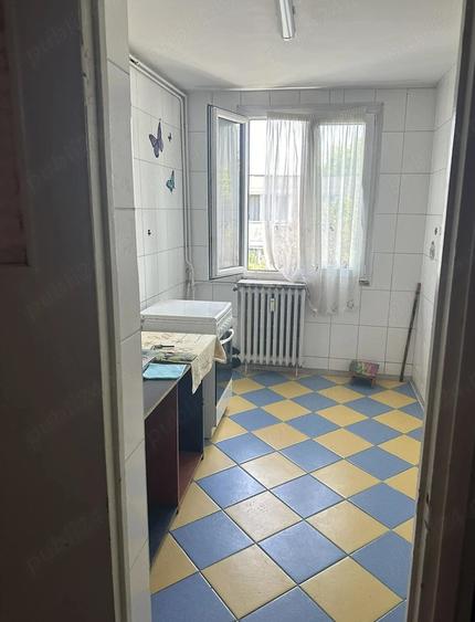 Apartament 3 Camere,zona Giurgiului, semidecomandat, zona linistita