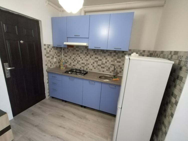 INCHIRIEZ 1 camera,recent renovata, zona Terezian
