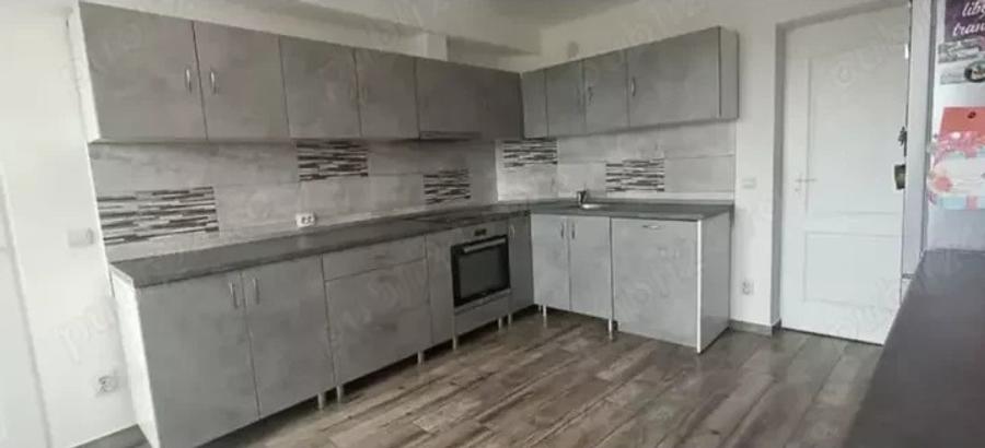 Apartament 4 camere,2 bai,balcon,parcare, situat in zona Carolina Mall
