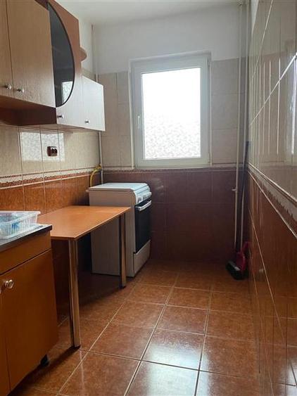 Apartament 3 camere zona Mihai Bravu