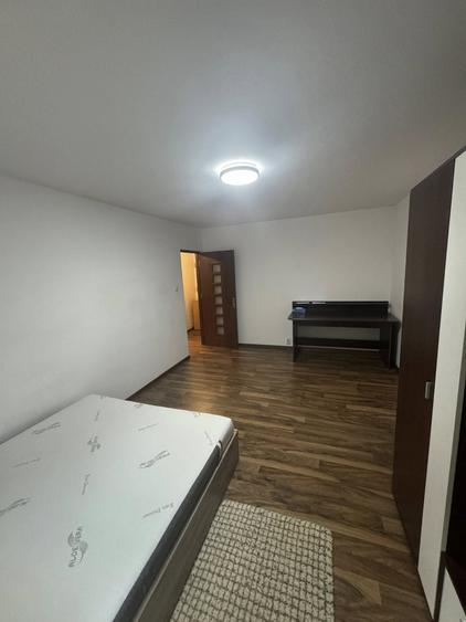 Apartament cu 1 cameră, decomandat, zona Targu Cucu - Stația Pădurii