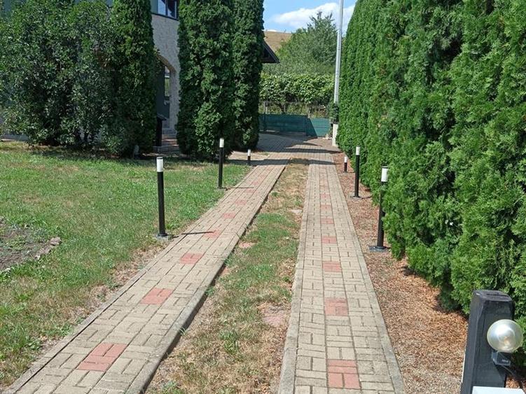 Vand casa zona manastirii Hagigadar, Suceava.