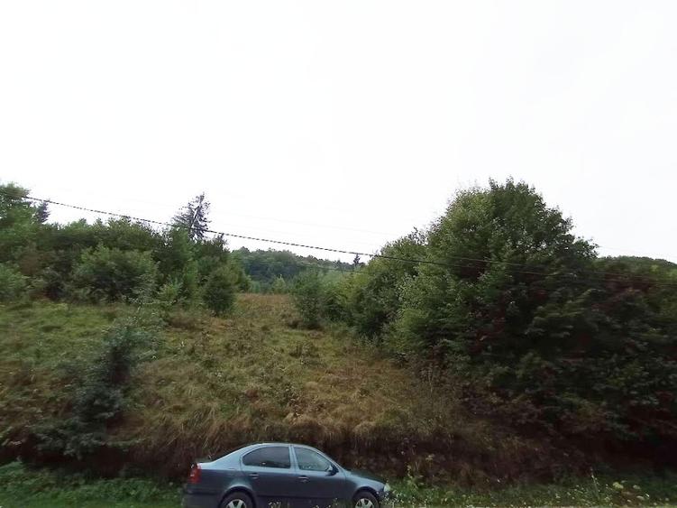 Proprietar-Vând două terenuri, unul de 7.100 mp, celălalt de 25.000 m2