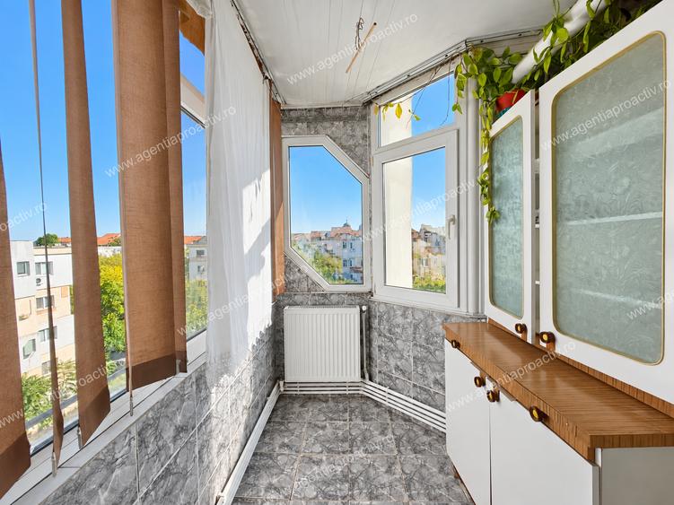 Apartament cu 2 camere, decomandat, 53,39 mp – Piața Centrală, bloc din 1988