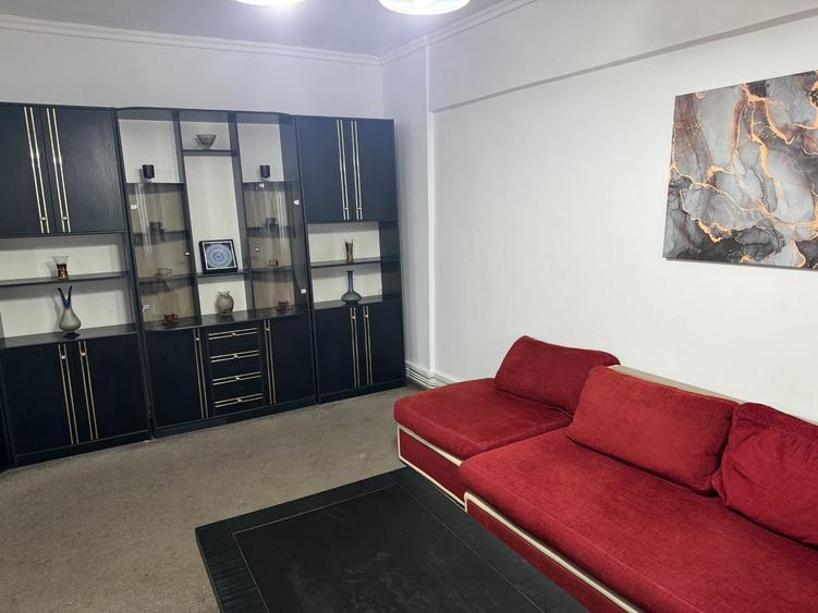 Apartament cu 3 camere, zona Pacurari - Arcu