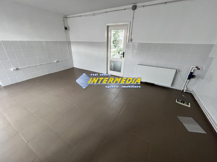 SPATIU COMERCIAL DE INCHIRIAT I 30 MP I PRETABIL BIROU, DEPOZITARE I ETC