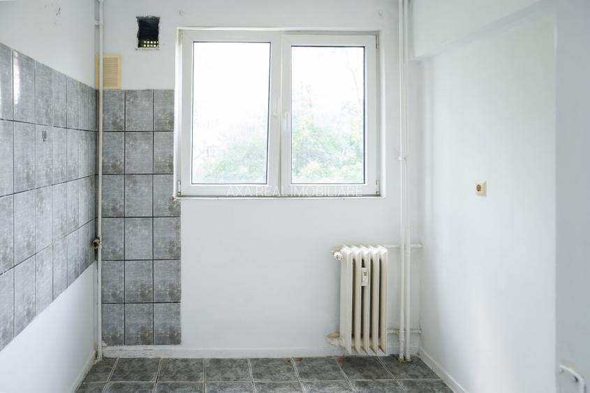 De vanzare 2 camere Titan | Etaj 3 | metrou Costin Georgian |  COMISION 0% - 4