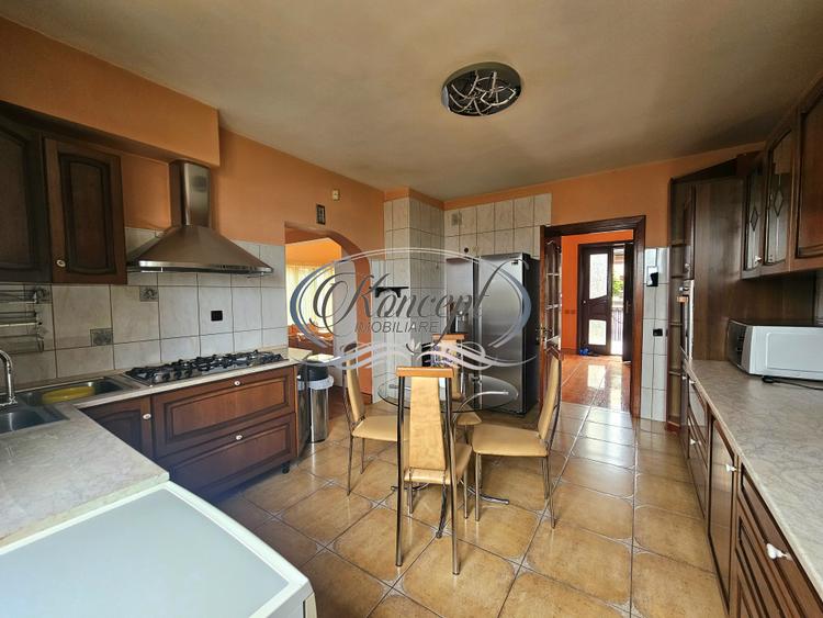 Proprietate eleganta cu gradina generoasa si acces facil Europa
