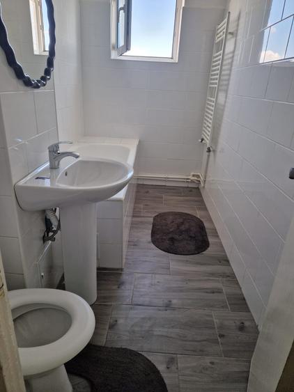 Apartament 2 camere zona Liceul Mihai Eminescu , etaj 9 cu lift nou , mobilat