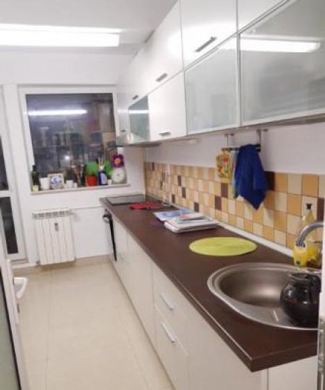 Apartament 3 camere de vanzare zona Centru