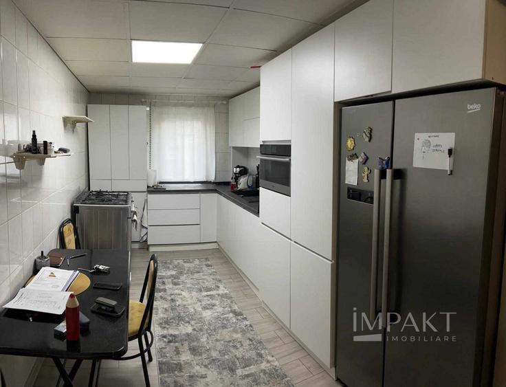 De vanzare 4 camere -Complet utilat/mobilat-Manastur +250 mp terasa