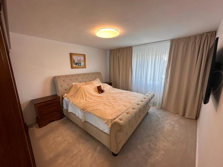Vanzare apartament 3 camere decomandat, Bd. Timisoara, renovat, centrala proprie