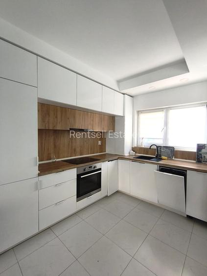 Cosmopolis-Vila Exclusivista-2 locuri de parcare-disponibila 10.10-1200 EUR