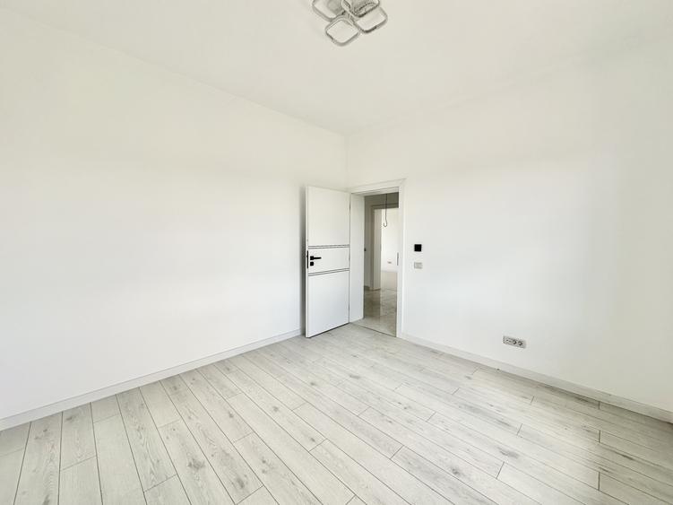 Duplex spatios cu 130 mp utili, pod izolat - aproape de Primaria Giroc