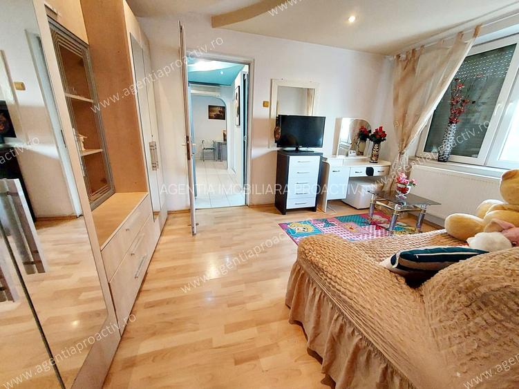 Apartament cu 3 camere, Micro 19, etaj 1, mobilat! - 3
