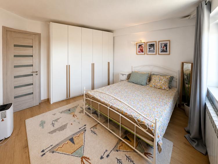 Apartament 3 camere + terasă 105 mp | Bulevardul Mamaia – Delfinariu