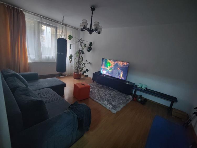Apartament 3 camere de vânzare Drumul Taberei
