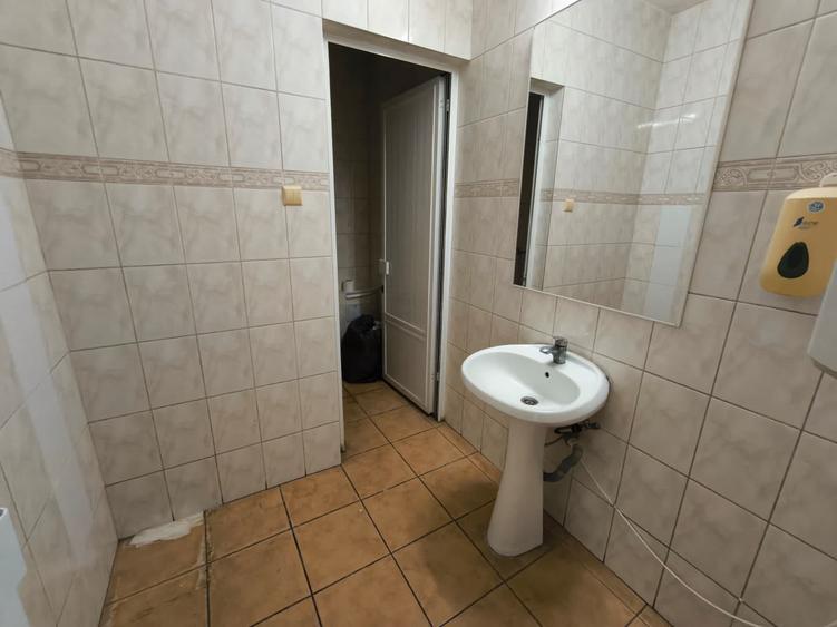 CENTRU - Bdul Tomis spatiu comercial cu vitrina stradala!