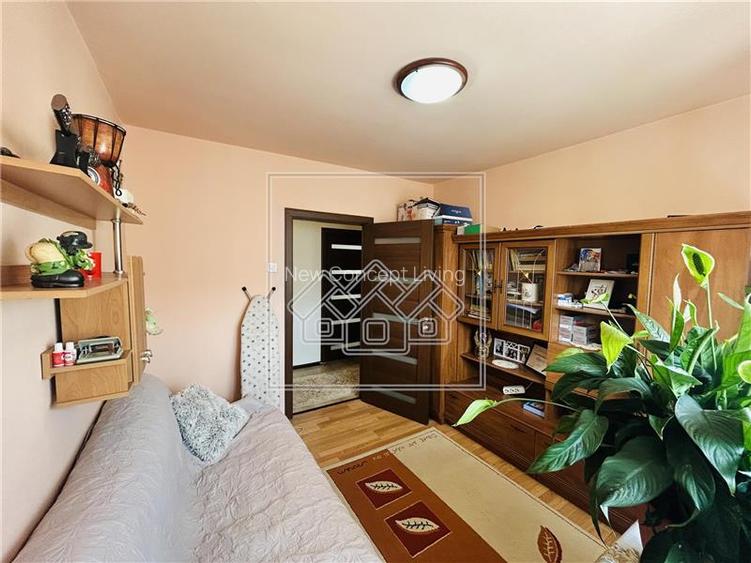 Ap decomandat, 4 camere, balcon - Zona Mihai Viteazu - 13